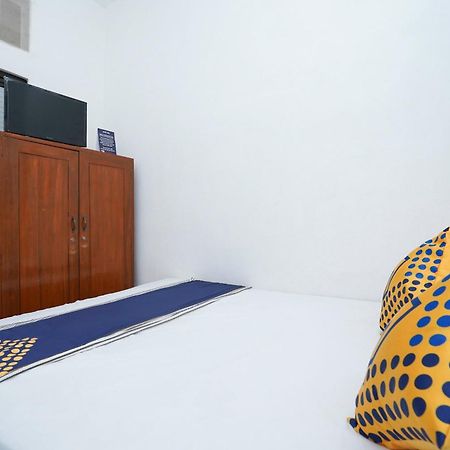 Spot On 2479 Berkah Residence Syariah Gresik Экстерьер фото